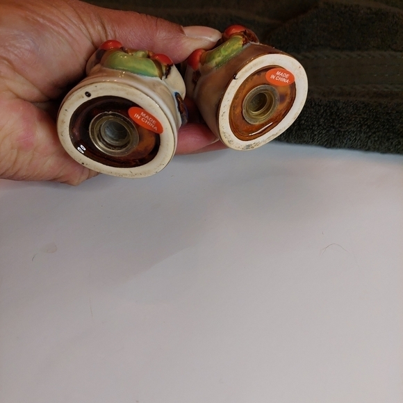 Vintage Jolly Snowman Salt & Pepper Shakers - Picture 7 of 9